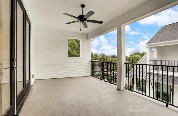 Farmhouse Modern Balcony